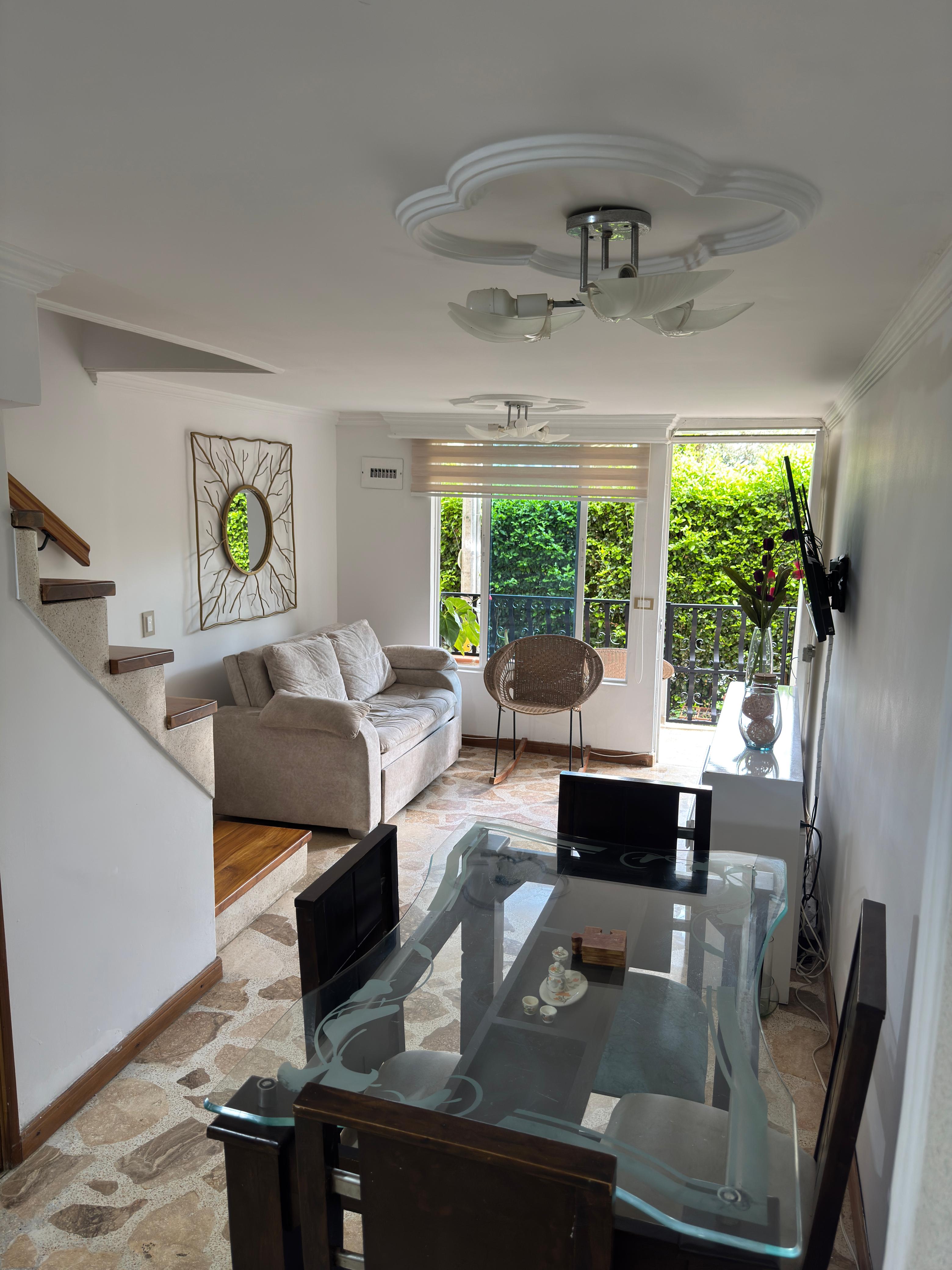 SE VENDE CASA DE 3 NIVELES 84 m² EEP-1091 – NIQUÍA SAN BASILIO